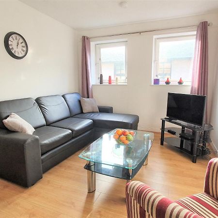 Modern One Bedroom Apt - City Centre & Freeparking Glasgow Exteriör bild